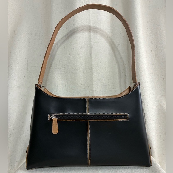 Tod’s Black Leather Shoulder Bag Adjustable Strap Tan Trim Italy - Picture 2 of 11